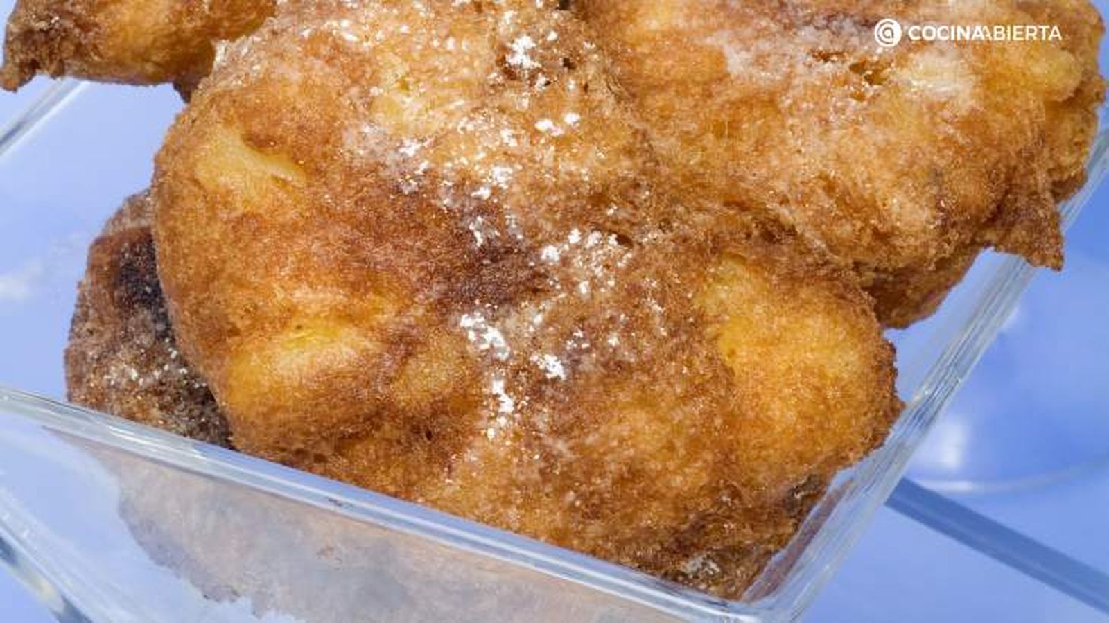 Buñuelos de plátano, manzana y piña