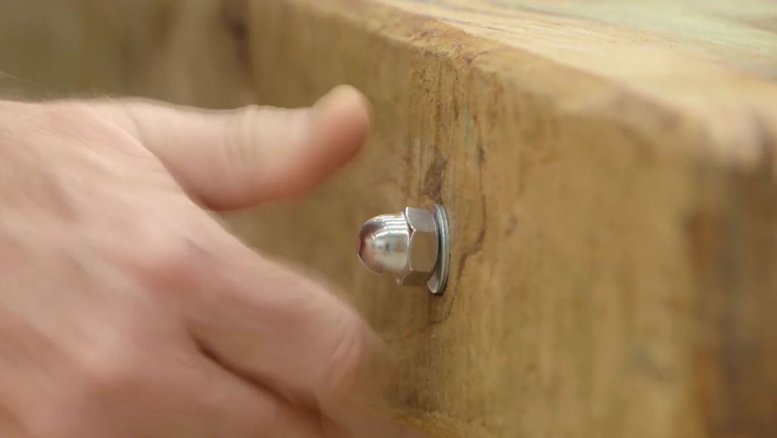 Como hacer una mesa de comedor con traviesas de madera paso 10 Como hacer una mesa de comedor con traviesas de madera paso 10