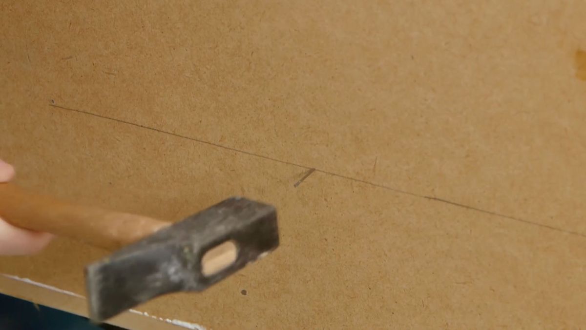 Cómo hacer un zapatero con forma de caja de zapatillas paso 5