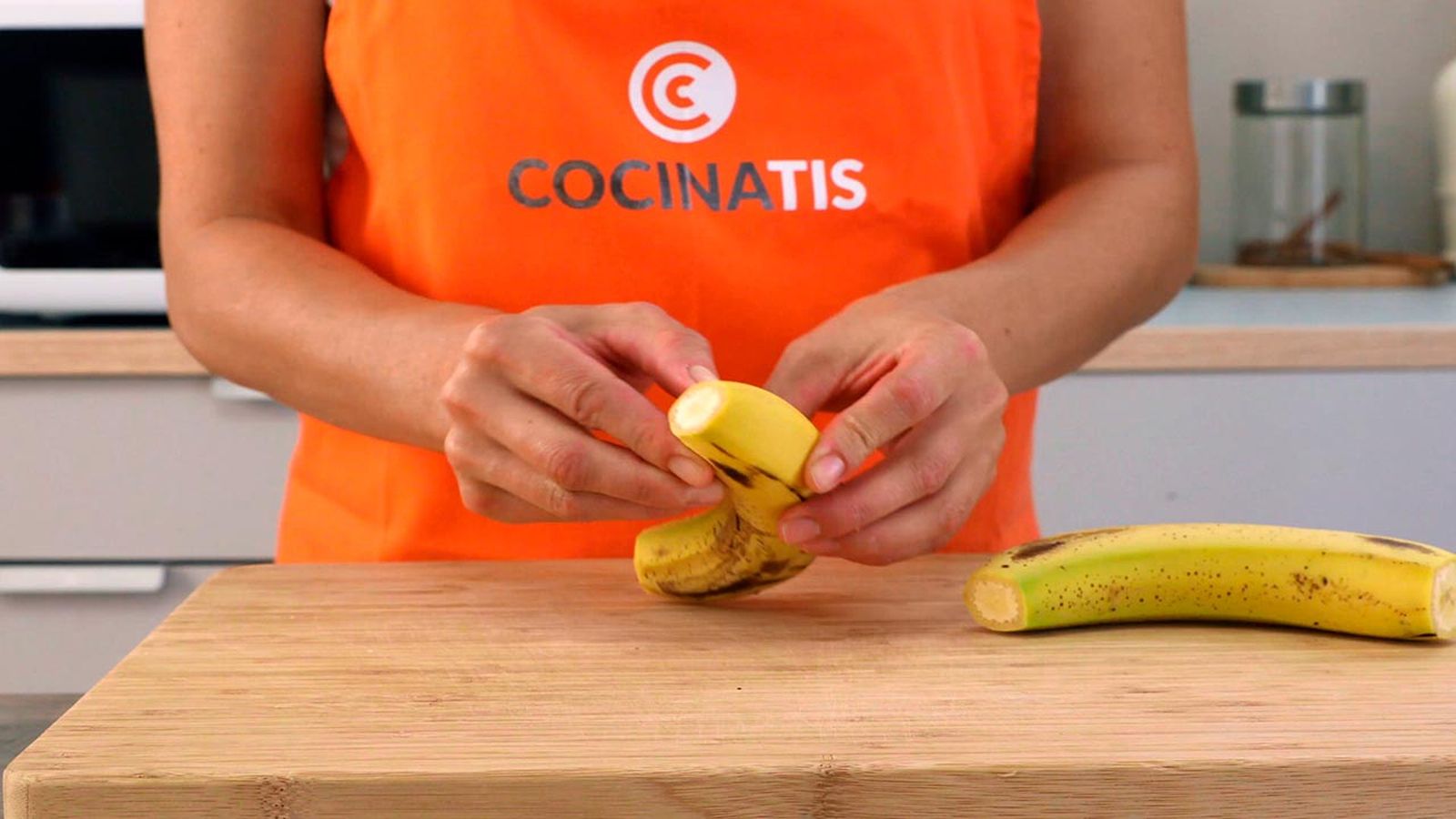 Receta de tortitas de plátano paso 1 Receta de tortitas de plátano paso 1