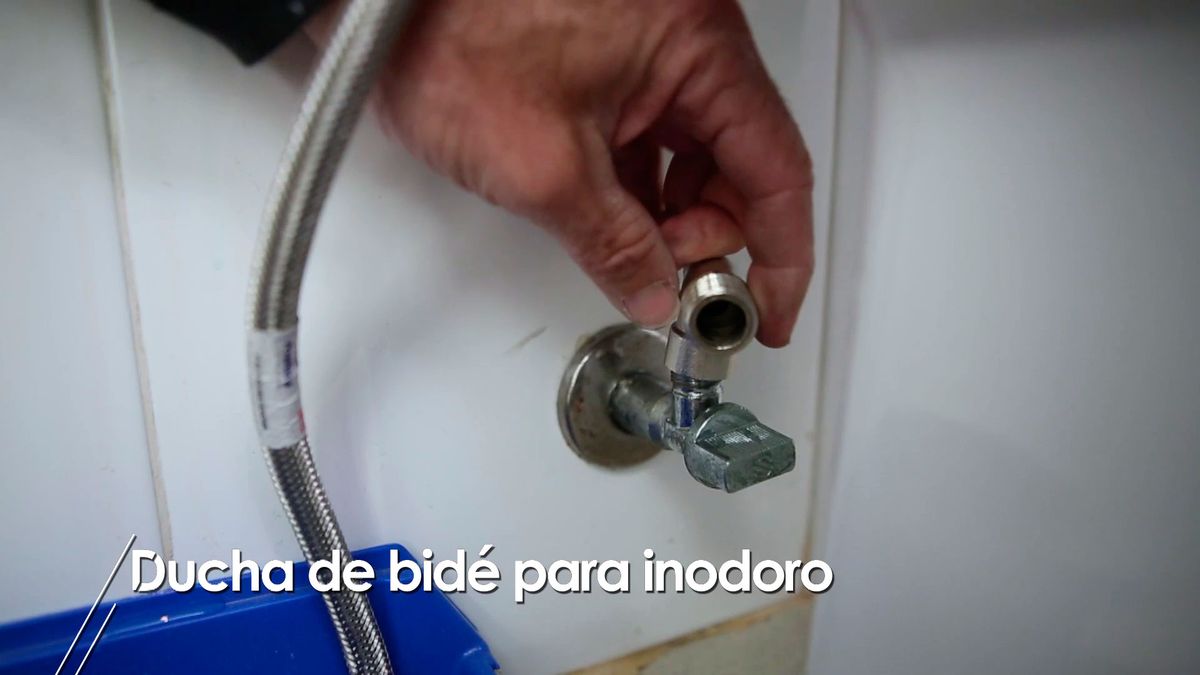 Cómo instalar una ducha de bidé para inodoro paso 3