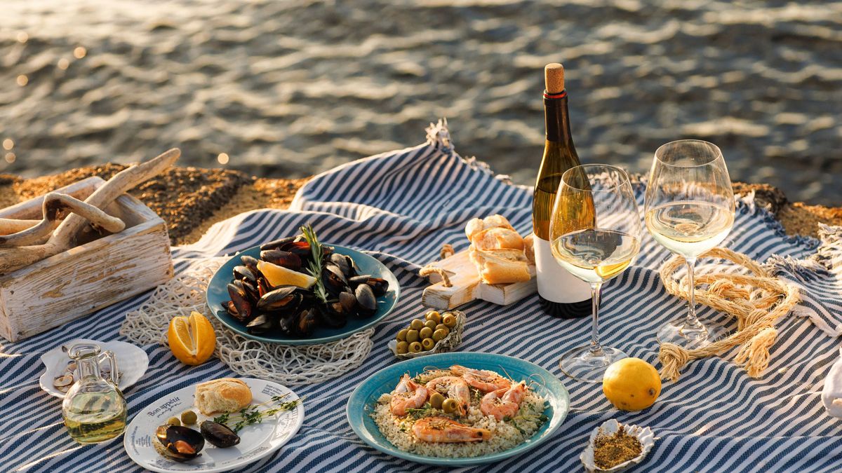 Comer al aire libre es un gran plan pero hay que tener cuidado con los alimentos que consumimos