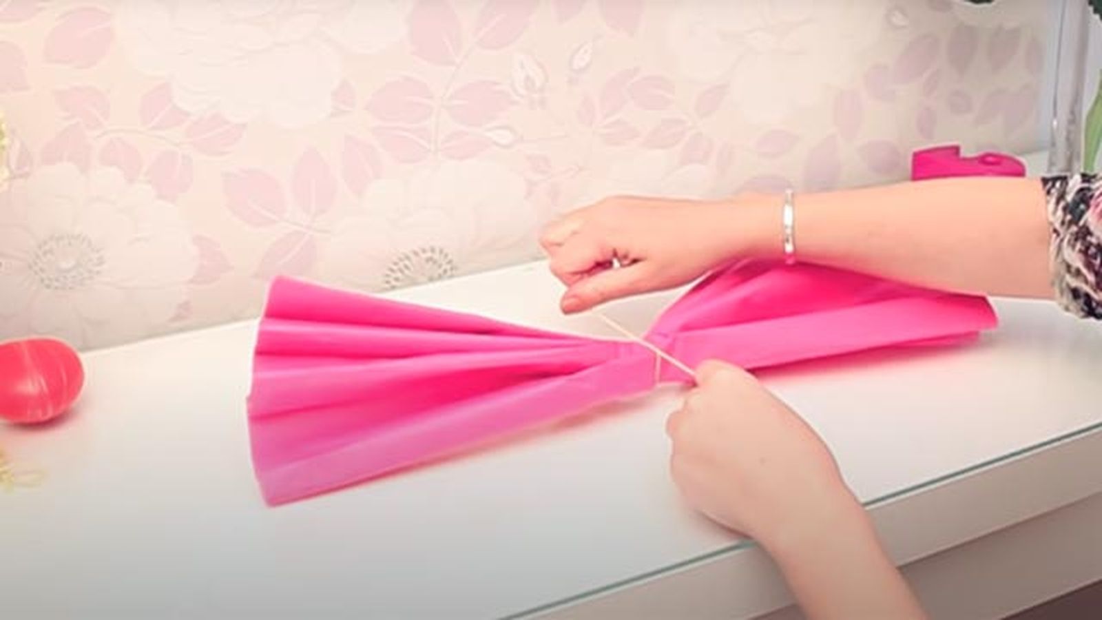 como hacer flores de papel grandes paso 4 como hacer flores de papel grandes paso 4
