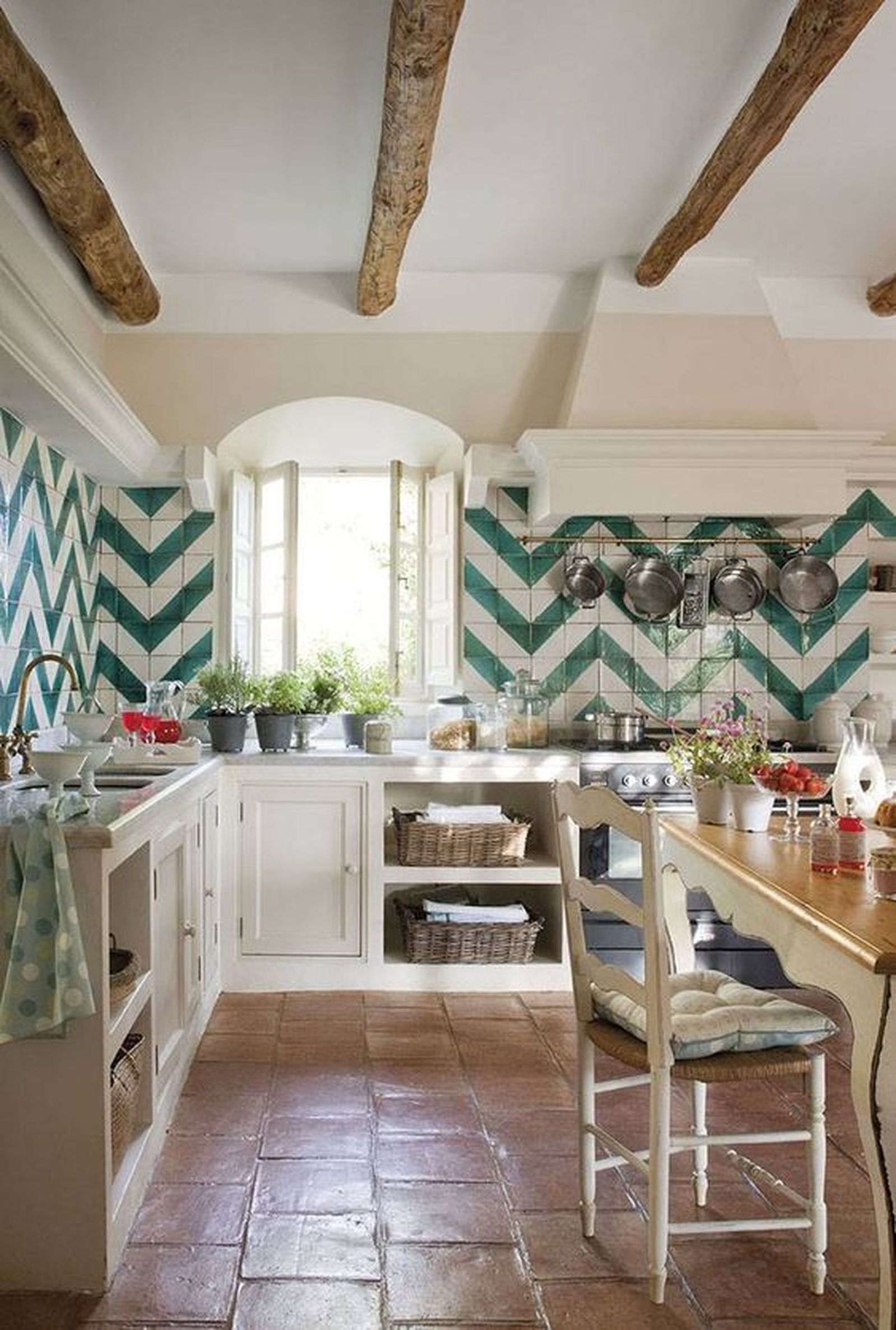 cocina sin muebles altos sin baldas 3
