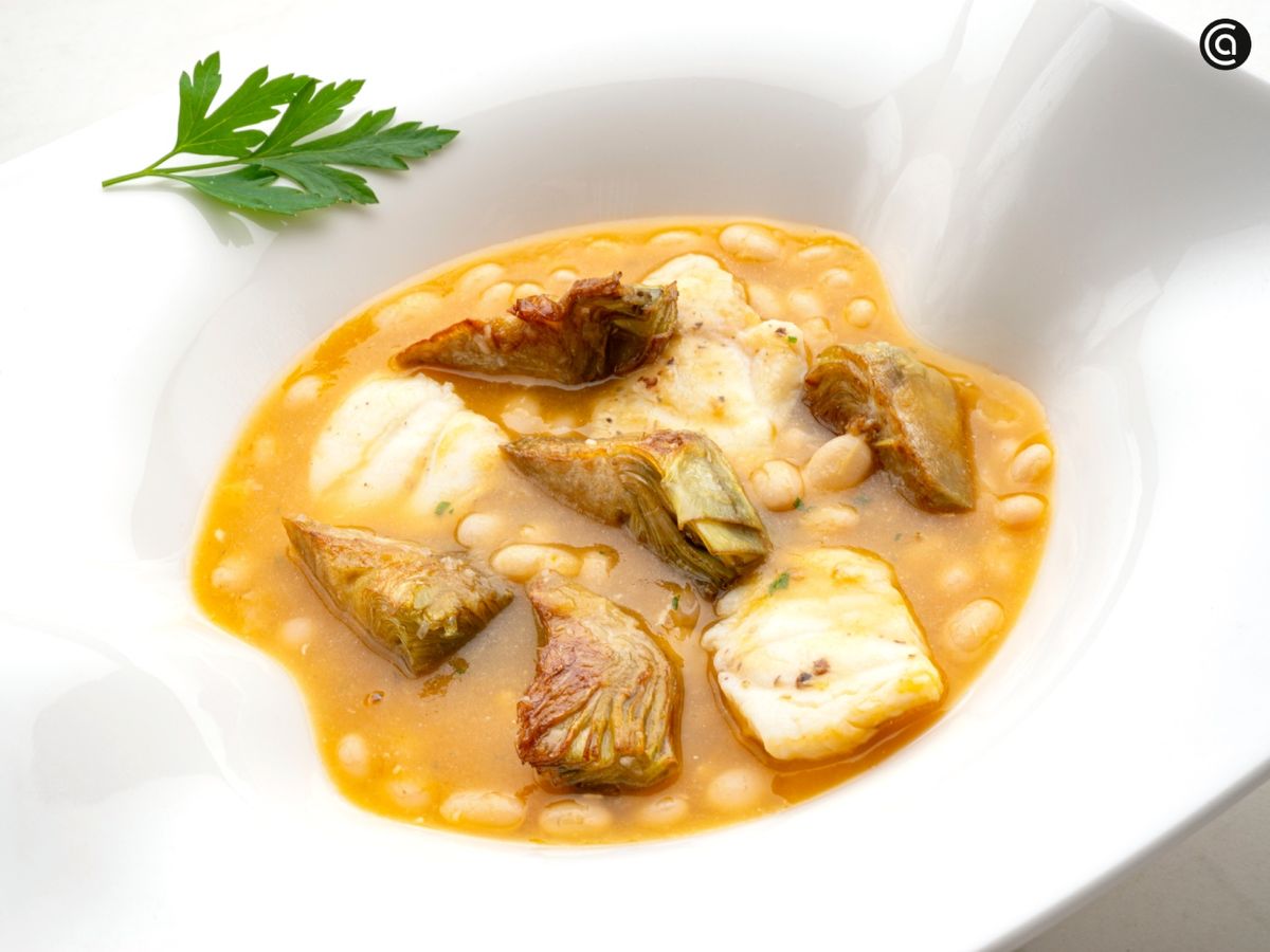 Aprende a preparar unas alubias blancas con rape y alcachofas con Arguiñano