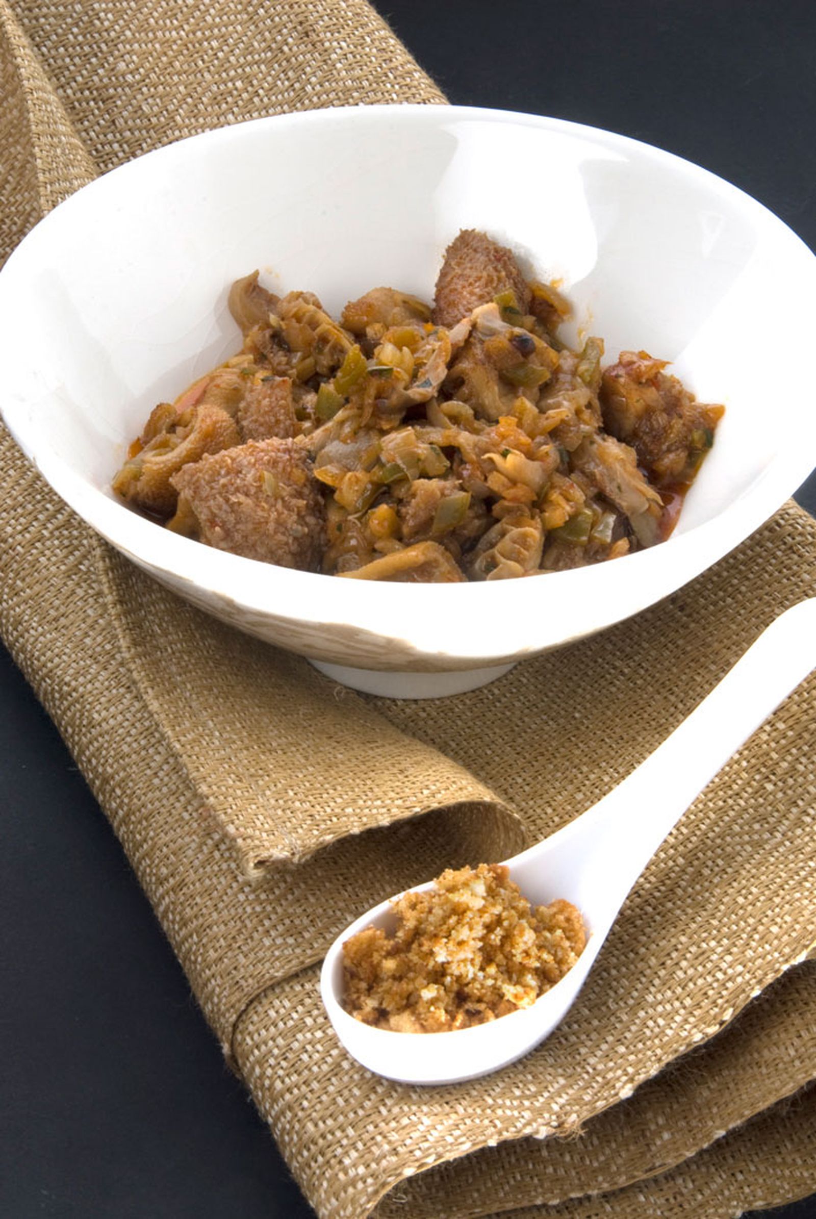 Callos con setas y migas Callos con setas y migas