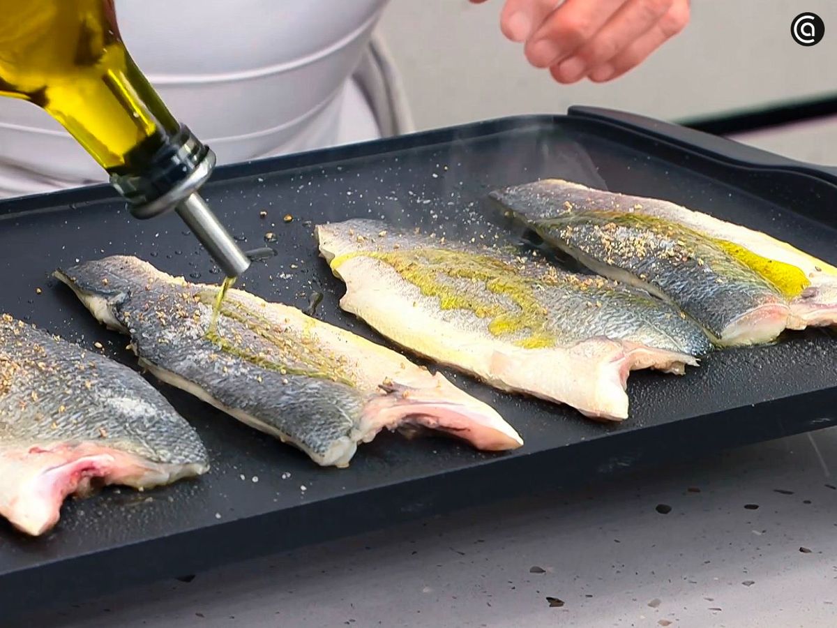 Cocinar la lubina a la plancha