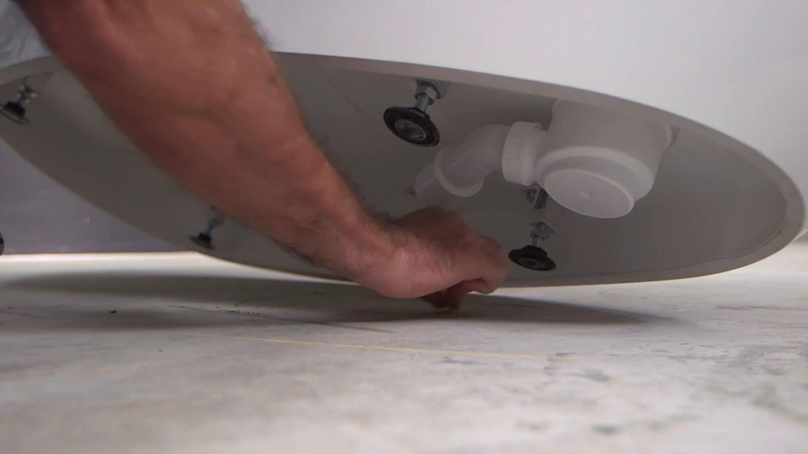 Cómo instalar una bañera exenta paso 1 Cómo instalar una bañera exenta paso 1