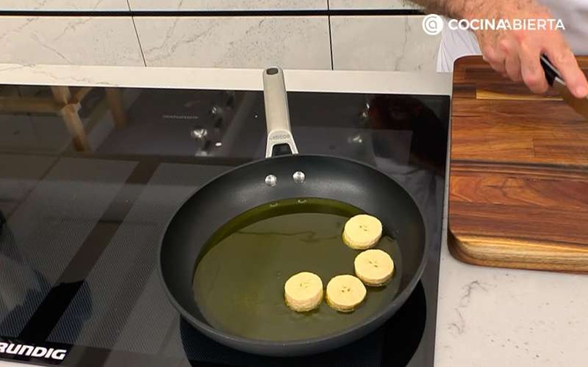 Fríe hasta que se doren ligeramente