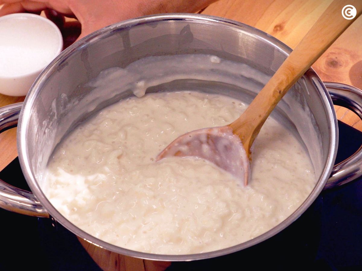 Cocer el arroz en la leche