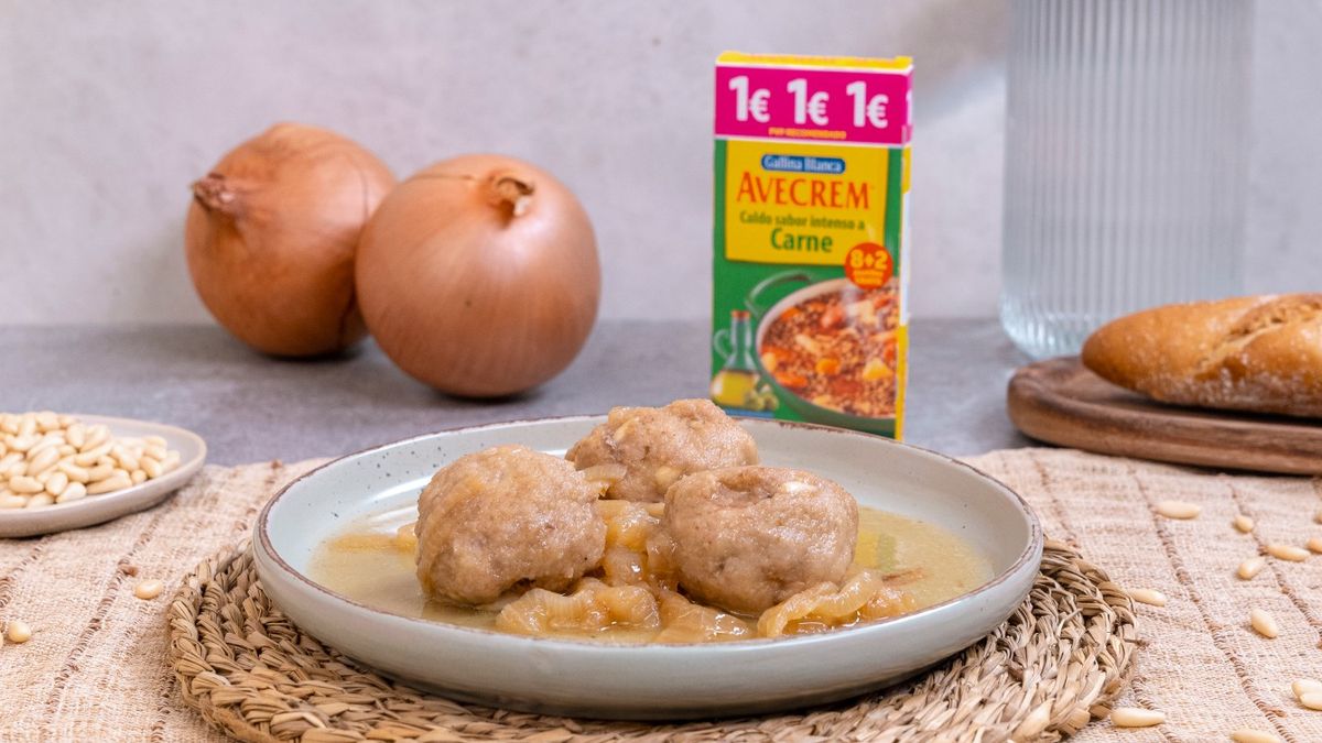 Albóndigas en salsa de cebolla