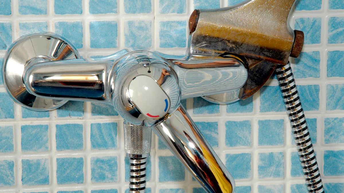 Columna de ducha con mampara paso 2