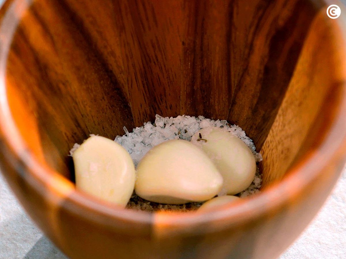Majado para el mojete de berenjena