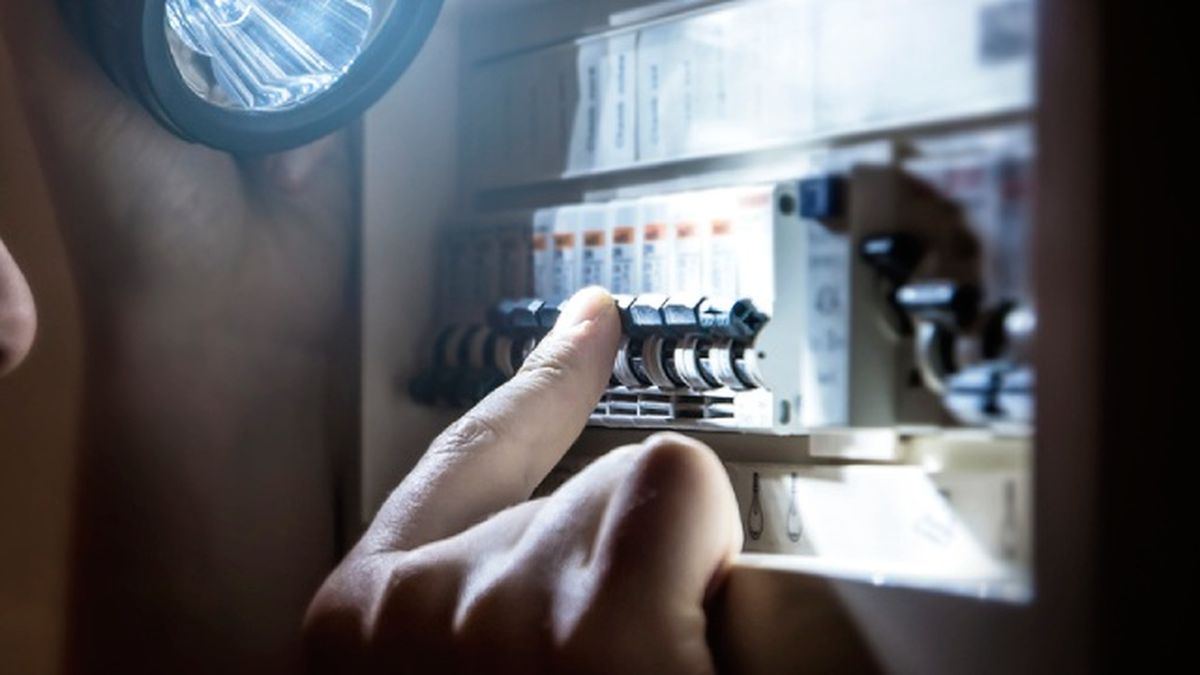 como conectar un interruptor simple paso 1