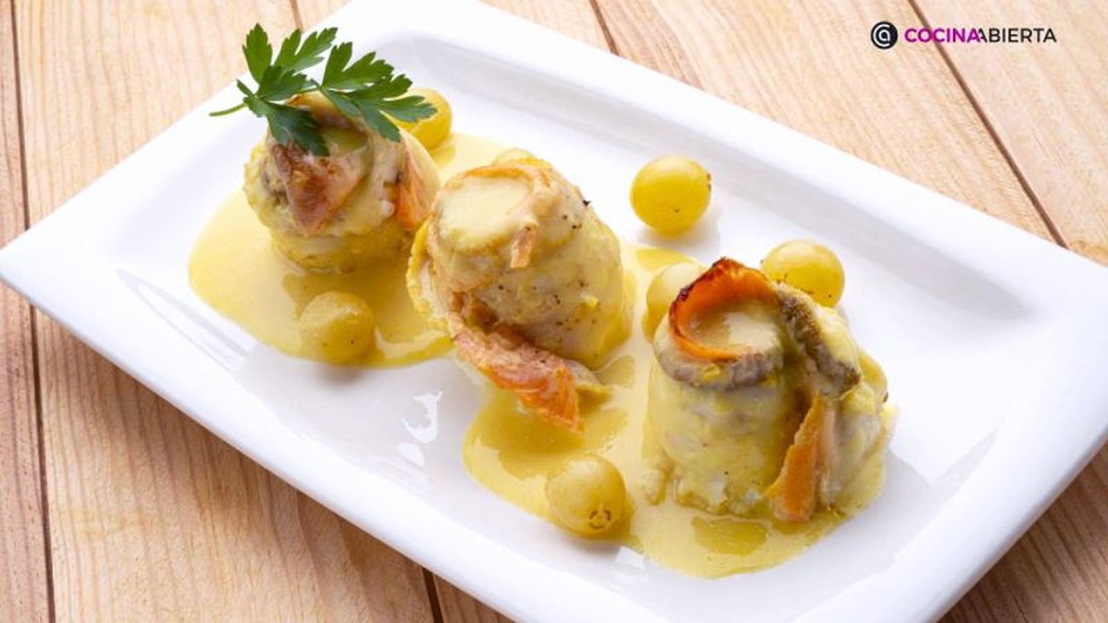 Popietas de gallo y salmón en salsa Popietas de gallo y salmón en salsa