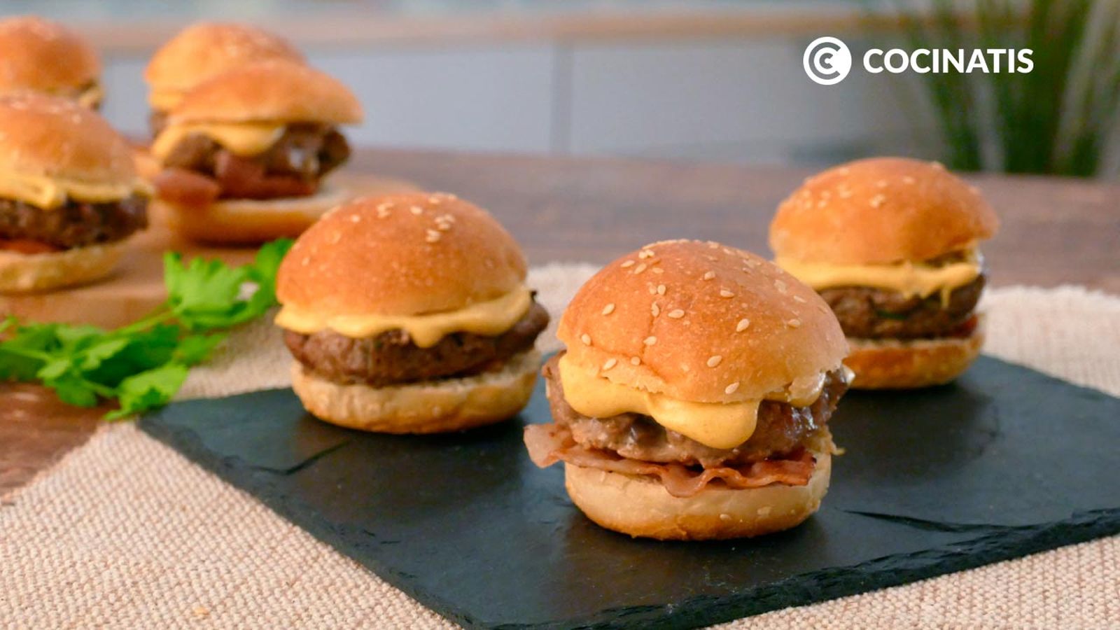 Mini hamburguesas de carne picada y queso