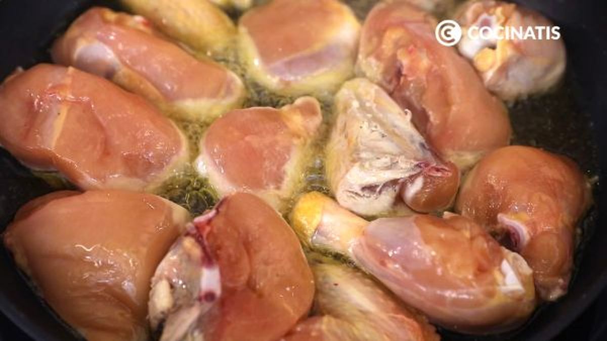 CTIS1069 receta pollo en salsa de la abuela paso 2