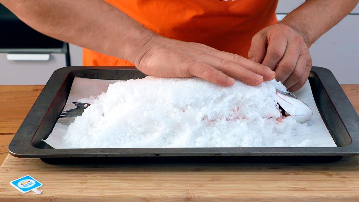 Artículo sobre dorada, pescado blanco bajo en grasa  dorada a la sal paso a paso