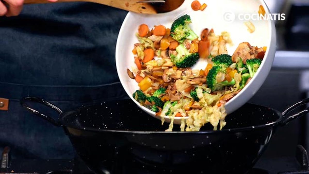 Receta de wok de carne de conejo y verduras  paso 6