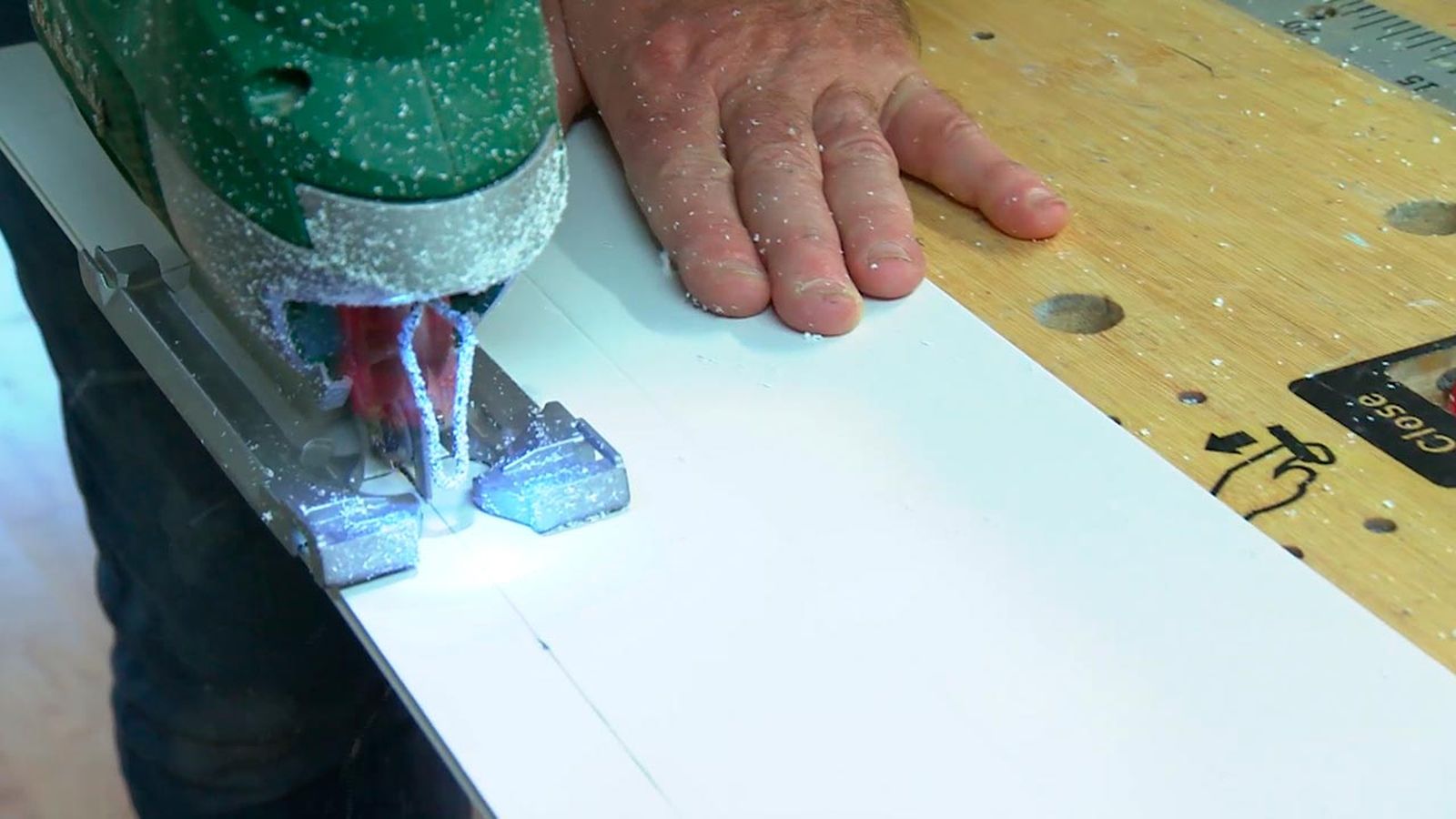 Como colocar un friso de vinilo paso 6