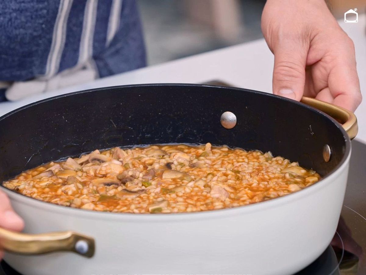 Cocer el arroz meloso con pollo