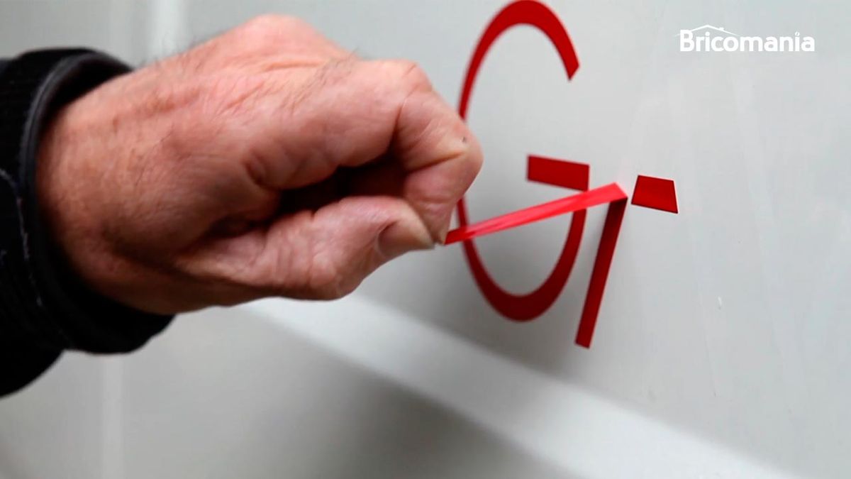 Como quitar pegatinas, adhesivos o vinilos con calor