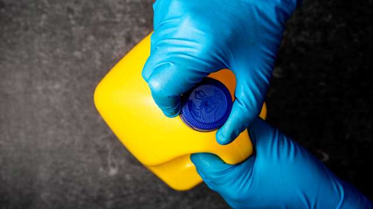 como limpiar una piscina vacia 5