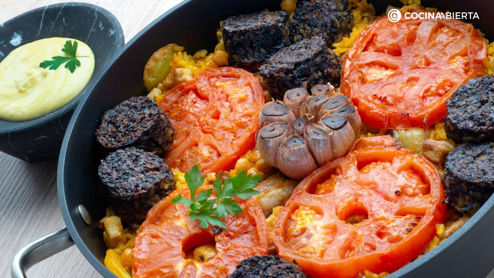 El clásico arroz al horno, con alioli y elaborado por Karlos Arguiñano