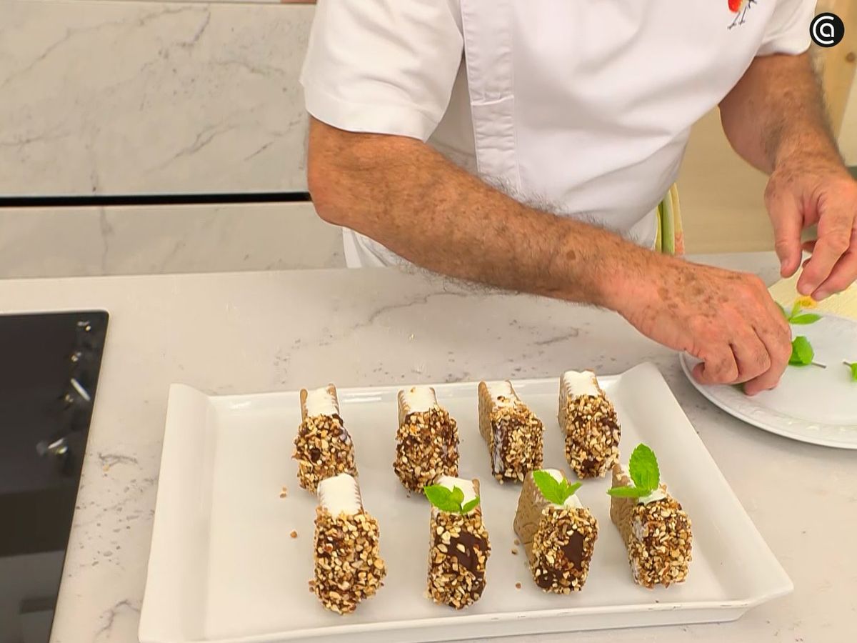 Decora con hojas de menta