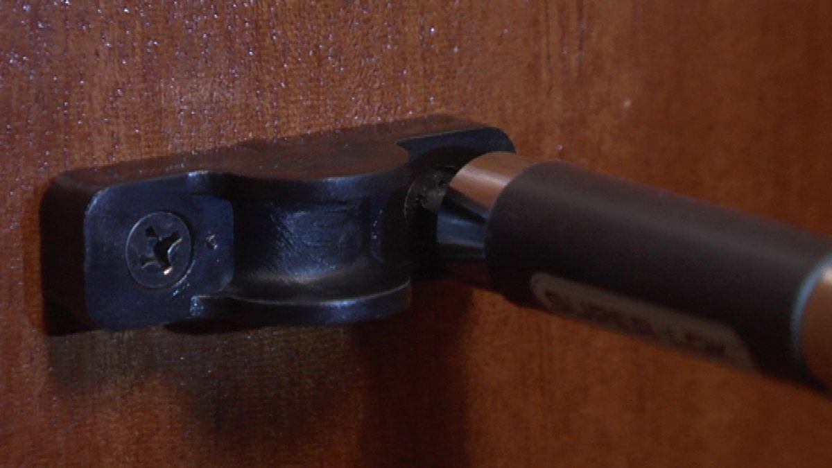 Cierre automático de puerta paso 5