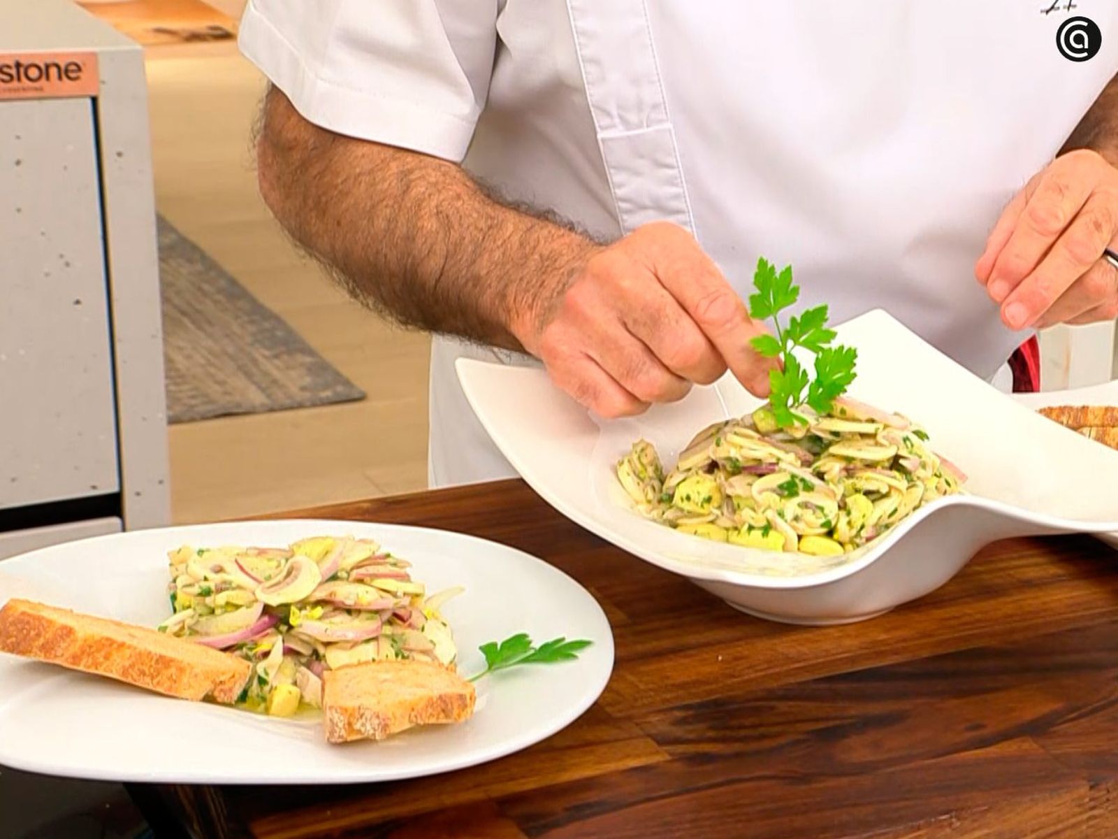 Acompaña el ceviche de champiñones con tostadas crujientes