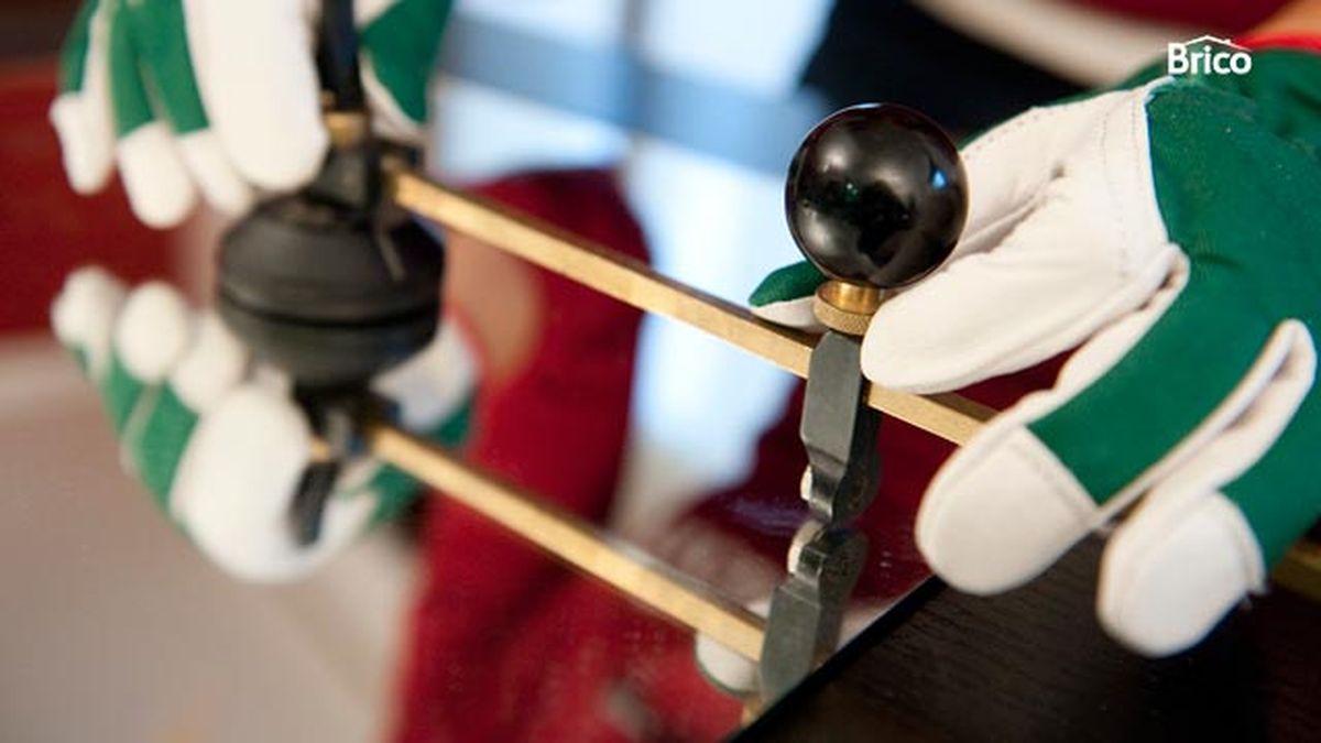 Bricomania 669 Cortar espejo p2