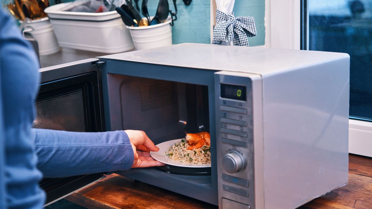 Muchos problemas asociados al microondas no vienen del aparato, sino del uso incorrecto