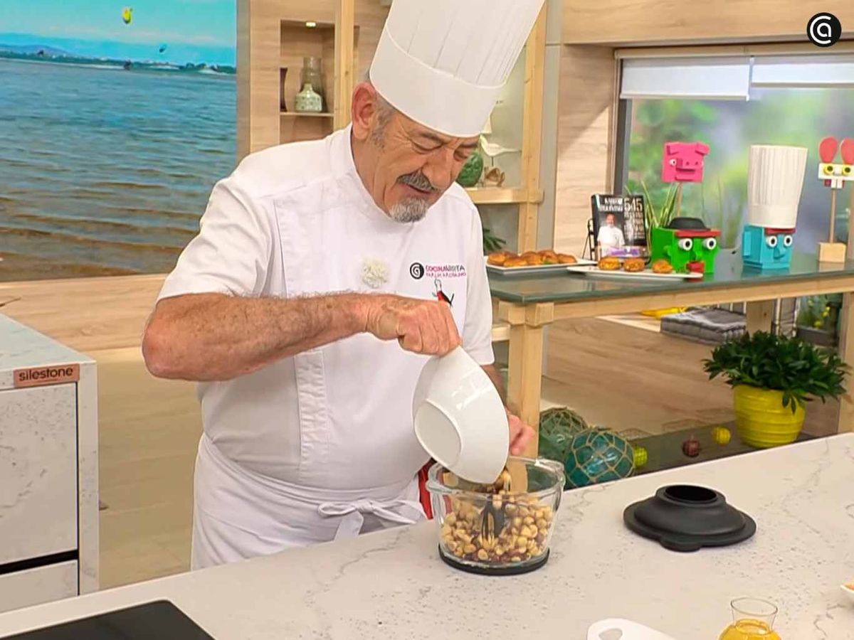 Tritura las avellanas tostadas