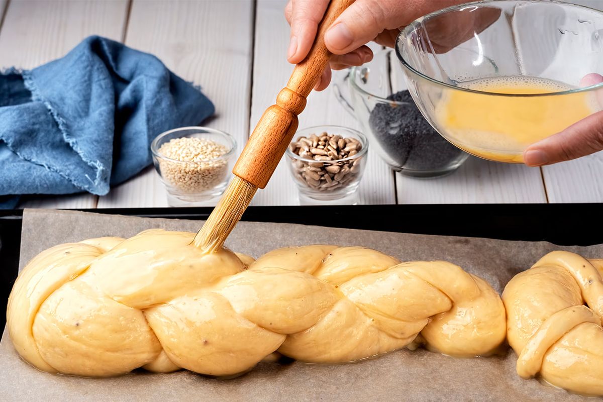 receta pan trenzado bollo dulce pascua challah zopf pintar masa