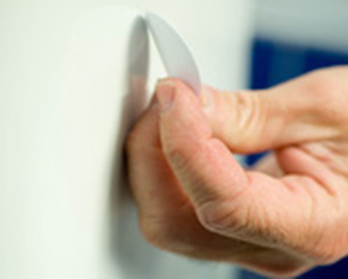 brico 0645 adhesivo inodoro paso 6