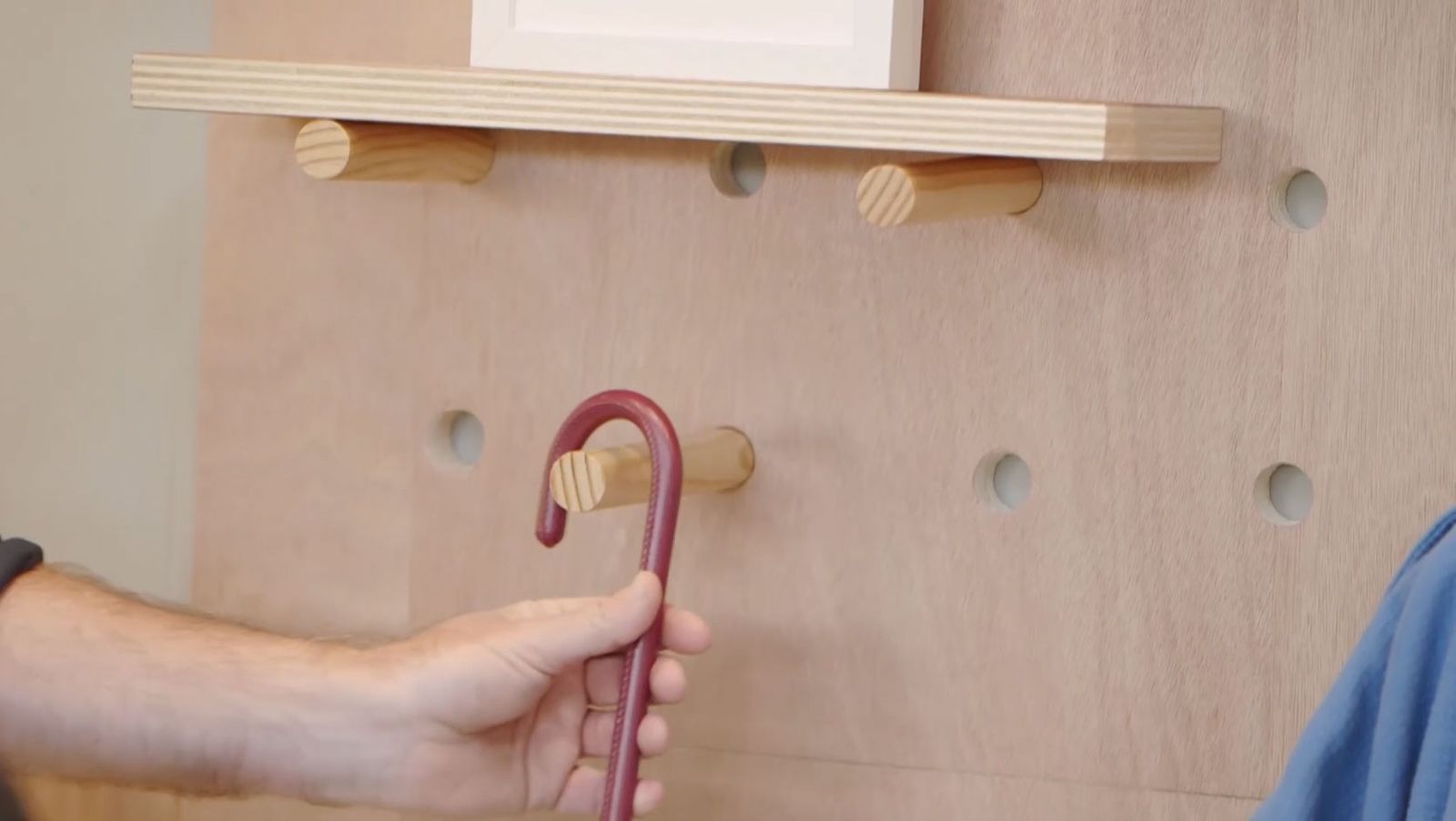 Cómo hacer una estantería pegboard paso 8 Cómo hacer una estantería pegboard paso 8