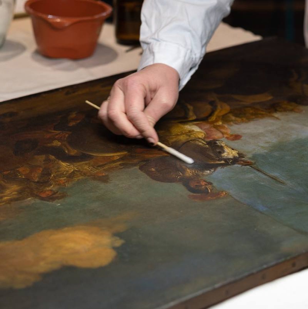 El agua oxigenada también se usa en el sector del arte