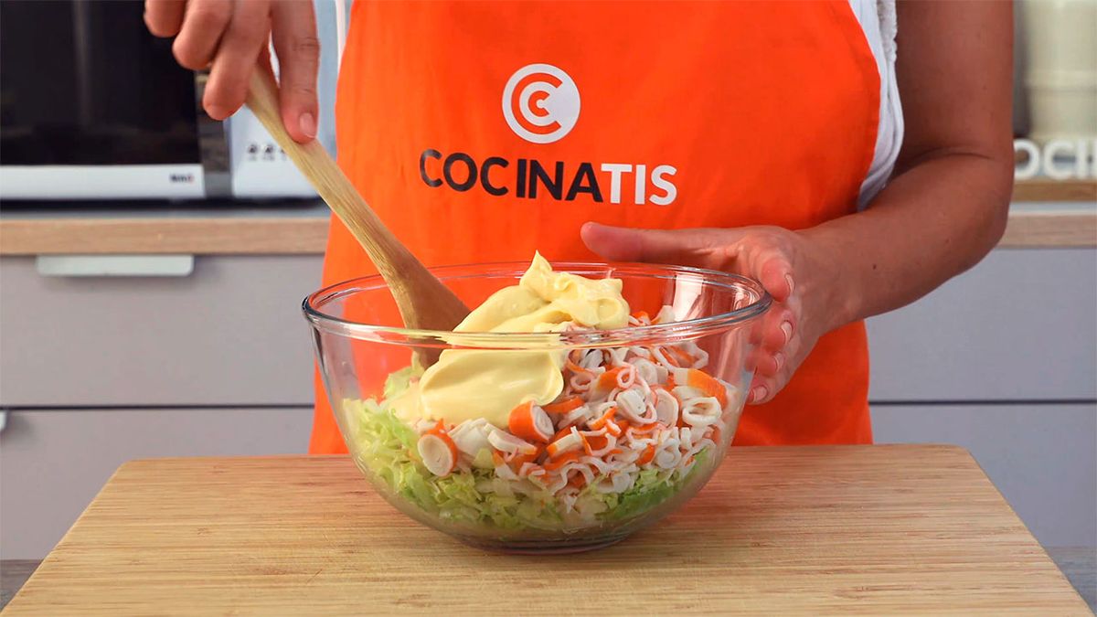 Receta de pastel de salmón y aguacate  paso 2