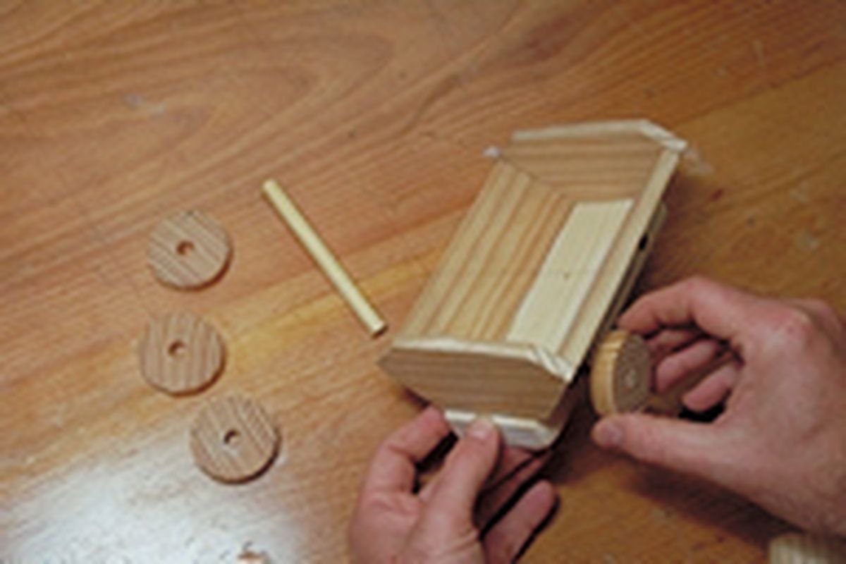 Cómo hacer un tren de madera paso 12