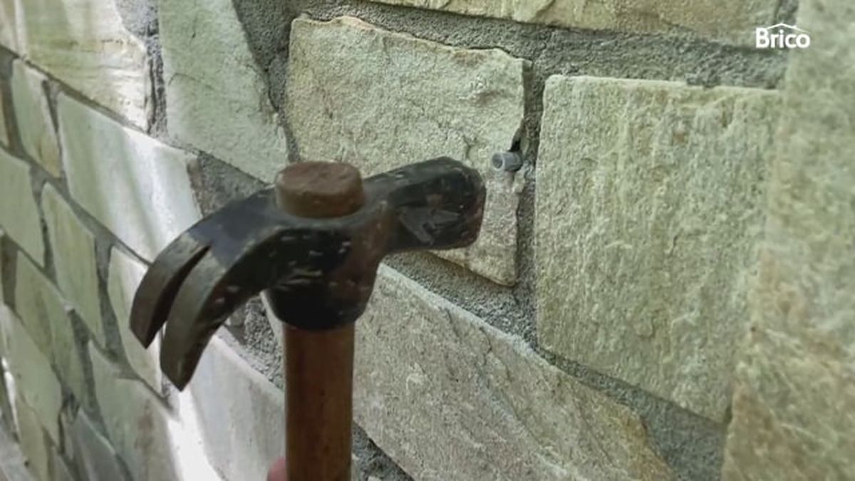 Bricomania 010 colocar una mesa plegable para balcón paso7 min