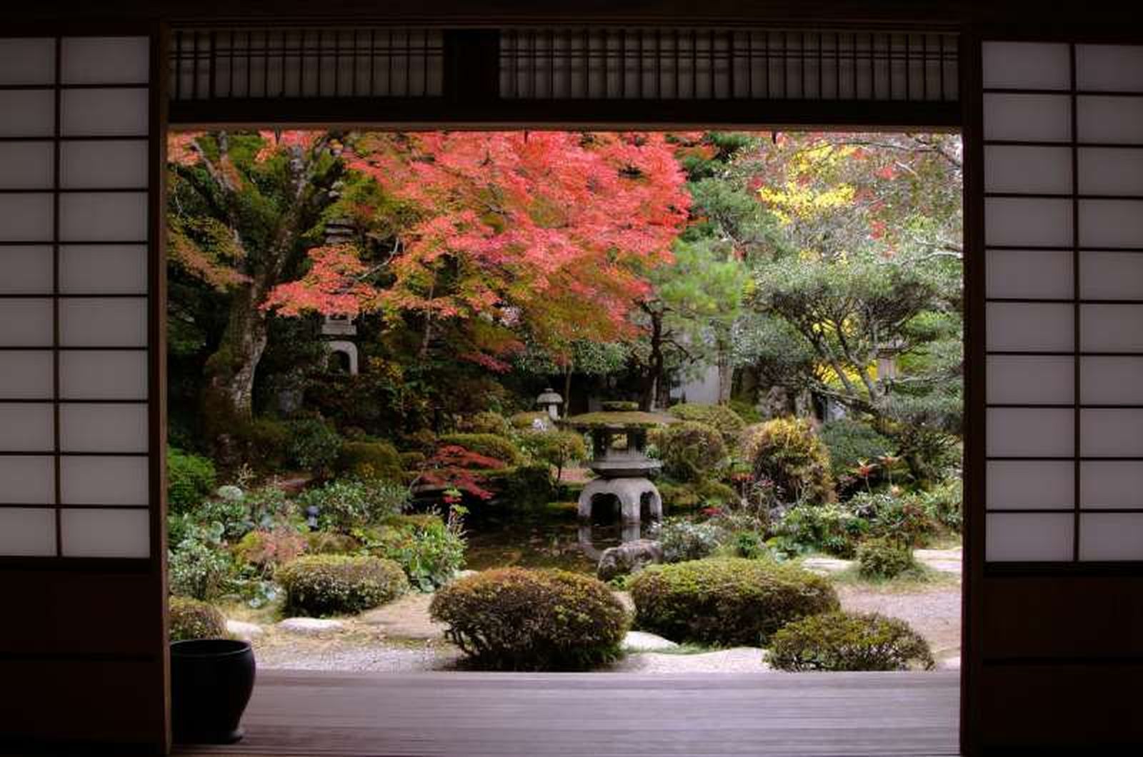 Los jardines zen cuentan con un diseño minimalista y equilibrado