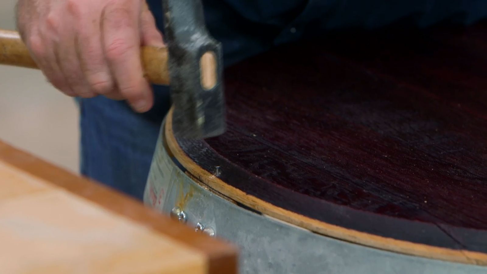 Cómo hacer una mesa con una barrica paso 8 Cómo hacer una mesa con una barrica paso 8