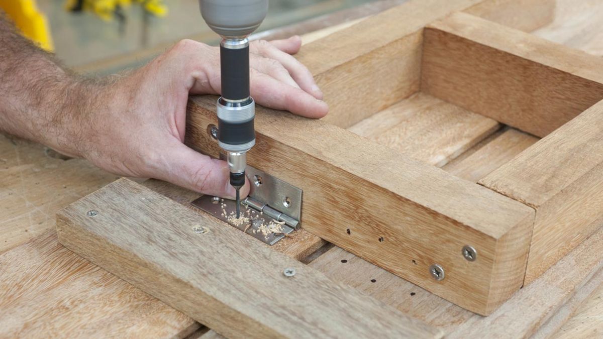 Bricomania 711 Mesa y bancos abatibles p10