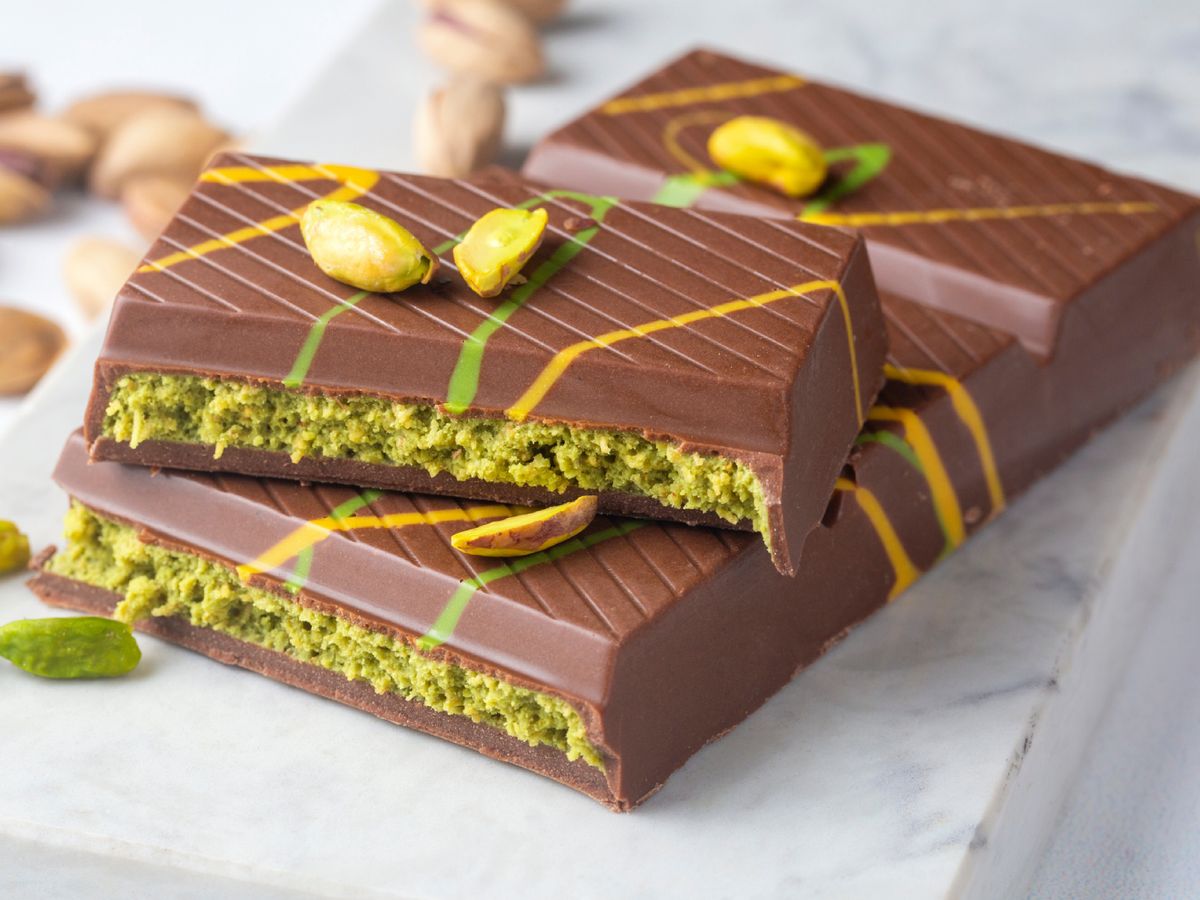 Del chocolate de Dubái a los snacks virales, el pistacho se ha convertido en símbolo de lujo y tendencia gastronómica.