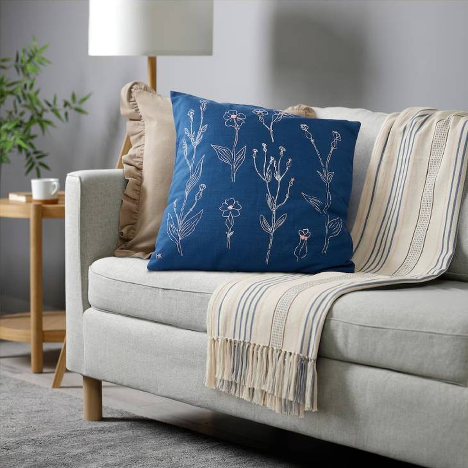 cojin azul ÅKERNEJLIKA ikea cojin azul ÅKERNEJLIKA ikea