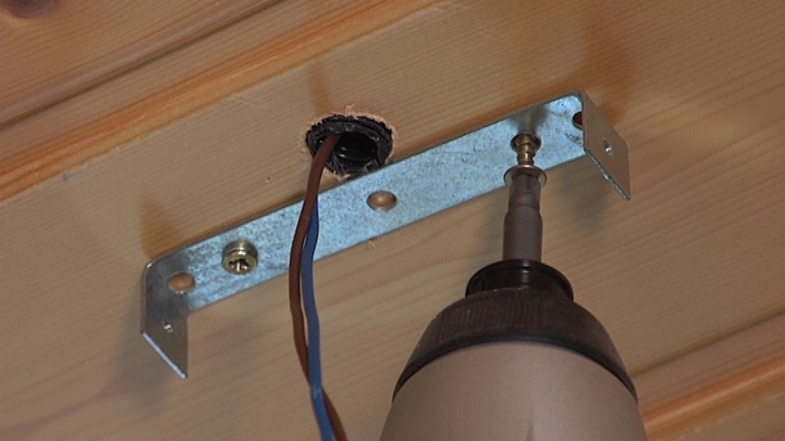 Desplazar punto de luz en techo paso 4 Desplazar punto de luz en techo paso 4