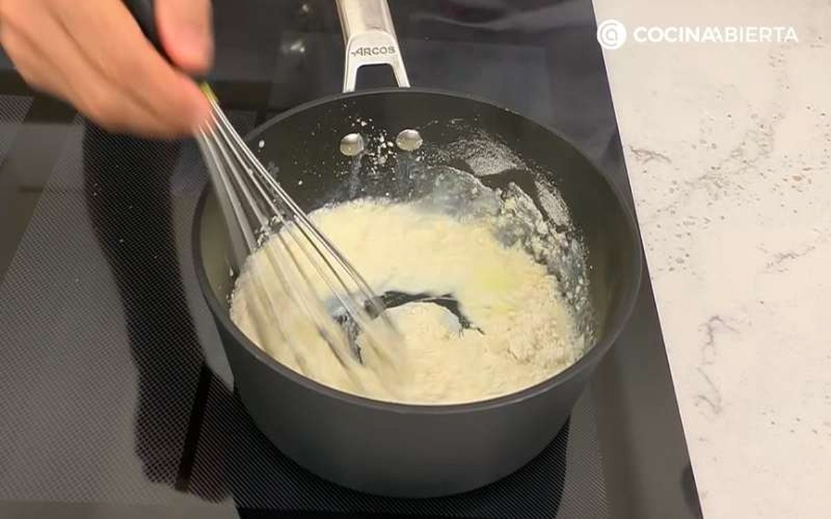 Prepara la pasta choux o masa choux