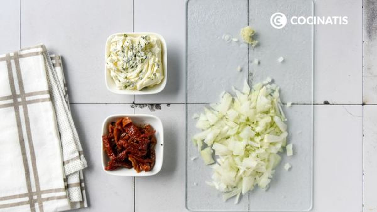 receta espaguetis con espinacas y pinones paso 1