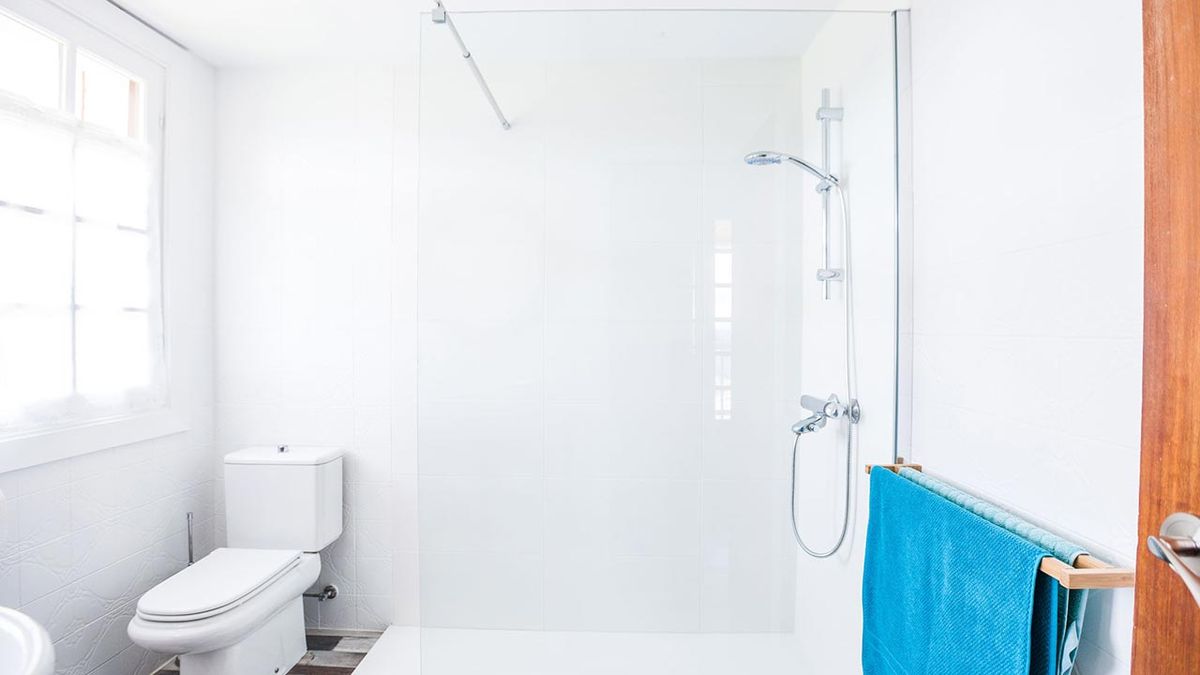 Decogarden 686 Cuarto de bano luminoso con toques marineros 26